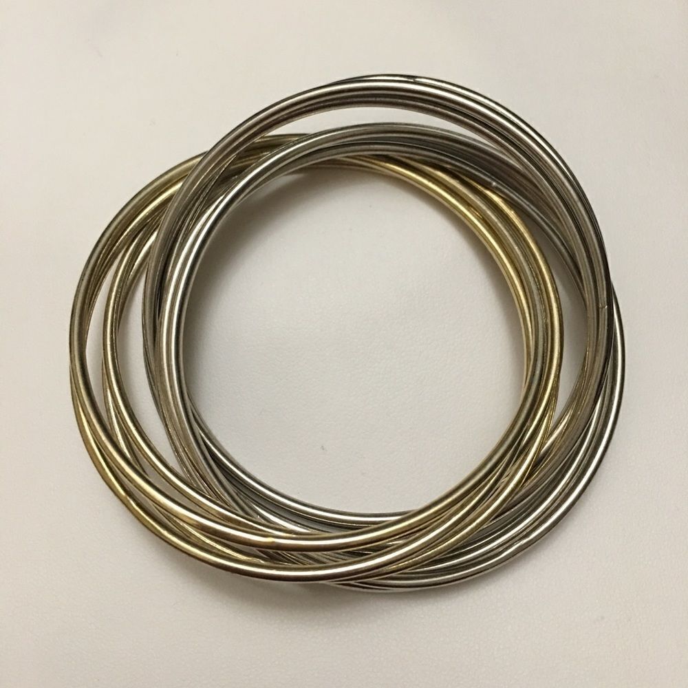 Pređâ
Interlocking banglesâ (c1)â - Picture 4 of 6